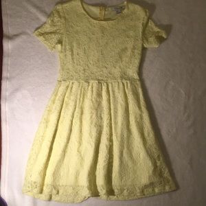 Forever 21 yellow lace dress (M)